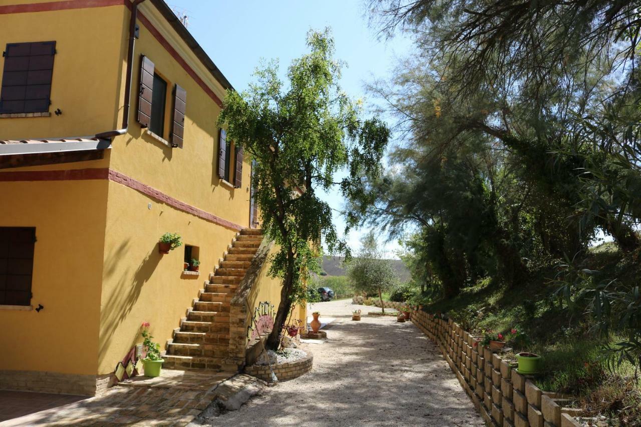 Agriturismo Fattoria Del Colle Jesi Eksteriør billede